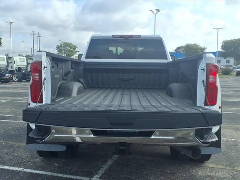 New 2026 Chevrolet Silverado 3500 LTZ w/ LTZ Convenience Package AWD/4WD image 12