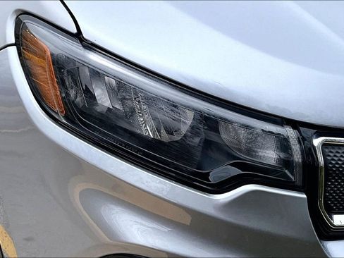 Used 2022 Jeep Compass Limited image 29