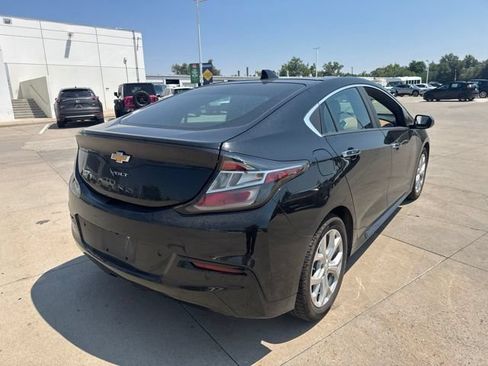 Used 2017 Chevrolet Volt Premier w/ Driver Confidence II Package FWD image 5