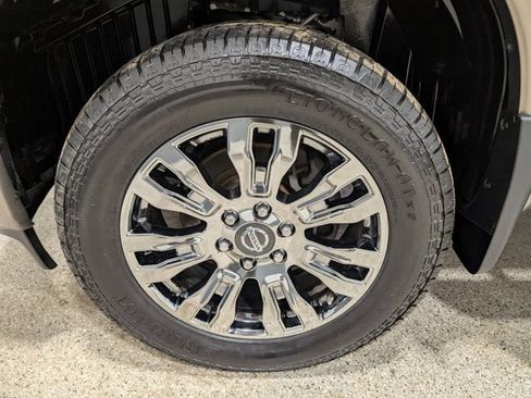 Used 2018 Nissan Titan Platinum Reserve w/ Platinum Utility Package image 12