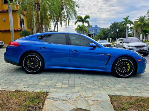 Used 2015 Porsche Panamera S image 40