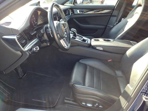 Used 2020 Porsche Panamera image 15