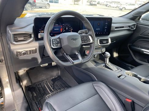 Used 2025 Ford Mustang GT Premium image 12