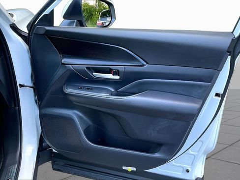 Certified 2026 Toyota Grand Highlander AWD Hybrid image 22