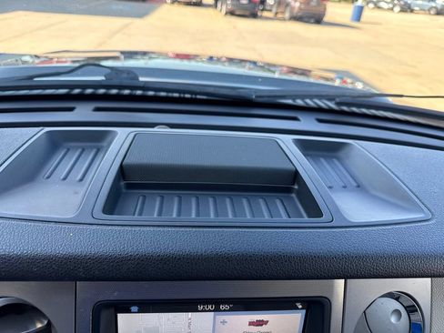Used 2017 Ford Expedition Limited w/ Equipment Group 301A AWD/4WD image 17