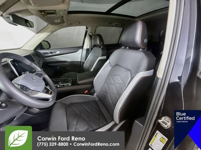 Used 2024 Volkswagen Atlas Peak Edition SEL AWD/4WD image 24