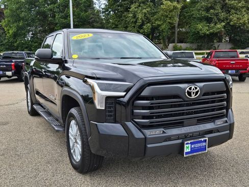 Used 2023 Toyota Tundra SR5 w/ SR5 Premium Package AWD/4WD image 8