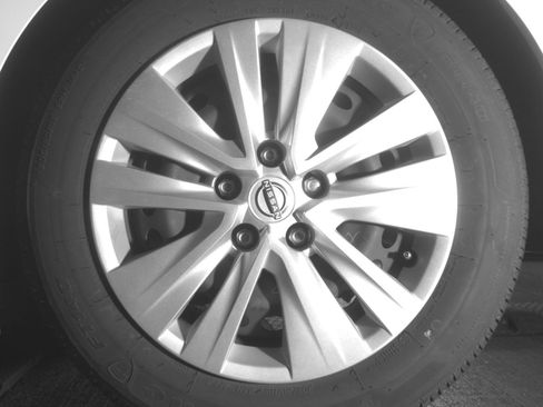 Used 2025 Nissan Sentra S FWD image 17
