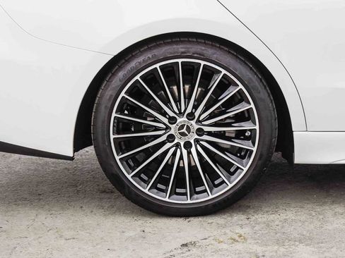 Used 2023 Mercedes-Benz C 300 Sedan image 12