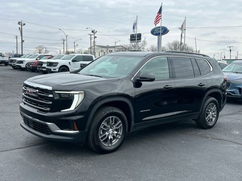 Used 2025 GMC Acadia Elevation image 2