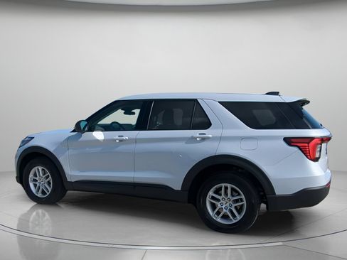 New 2026 Ford Explorer Active image 18