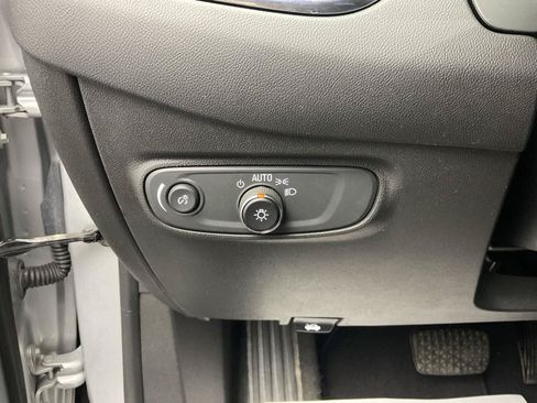 Used 2022 Chevrolet Equinox LT FWD image 13