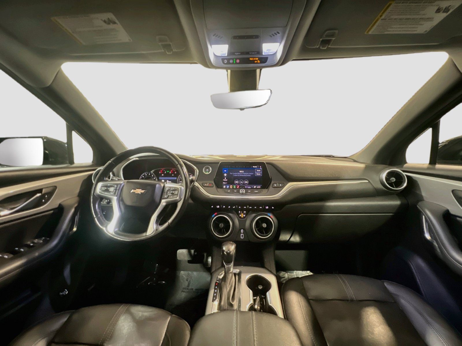 Used 2021 Chevrolet Blazer LT w/ Sound & Technology Package FWD image 16