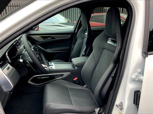 New 2026 Jaguar F-PACE R-Dynamic S image 5