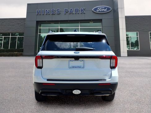 Used 2025 Ford Explorer ST-Line AWD/4WD image 6