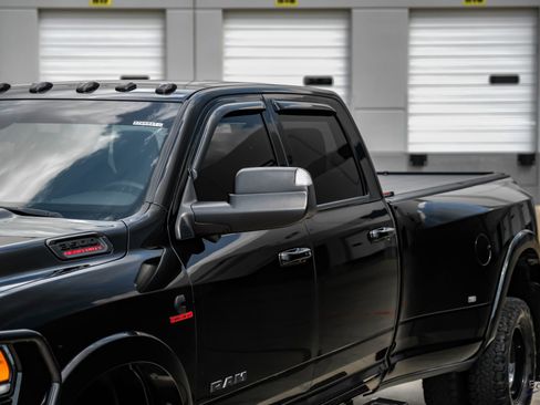 Used 2022 RAM 3500 Laramie w/ Night Edition image 27