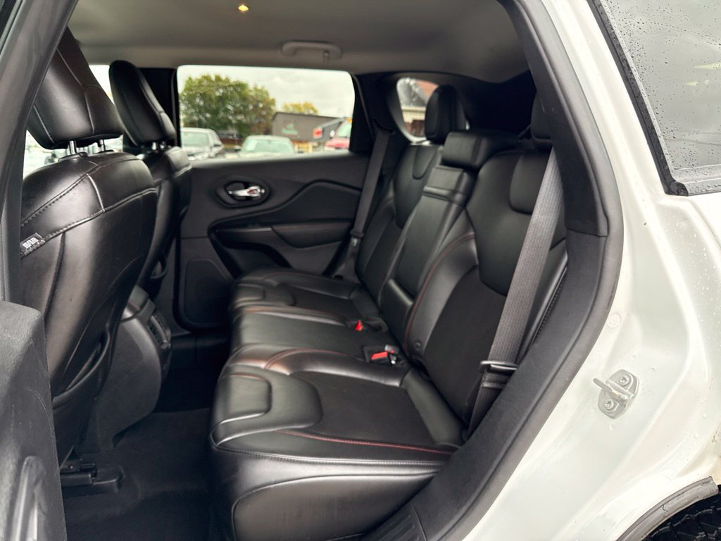 Used 2019 Jeep Cherokee Trailhawk w/ Cold Weather Group AWD/4WD image 46