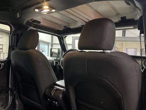 Used 2020 Jeep Wrangler Unlimited Sport S AWD/4WD image 43