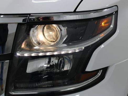 Used 2017 Chevrolet Tahoe LT w/ LT Signature Package image 12