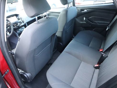 Used 2017 Ford Focus SEL image 12