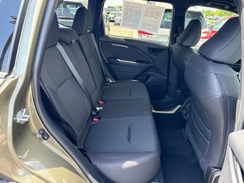 Certified 2025 Subaru Forester Premium AWD/4WD image 11