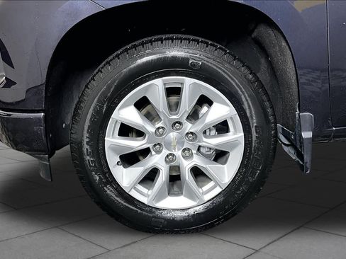 Certified 2022 Chevrolet Silverado 1500 Custom RWD image 11