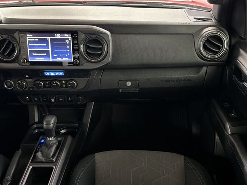 Used 2021 Toyota Tacoma TRD Off-Road w/ Technology Package AWD/4WD image 28