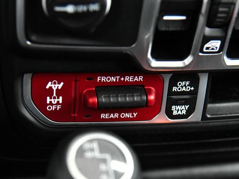 Used 2023 Jeep Wrangler Rubicon image 26