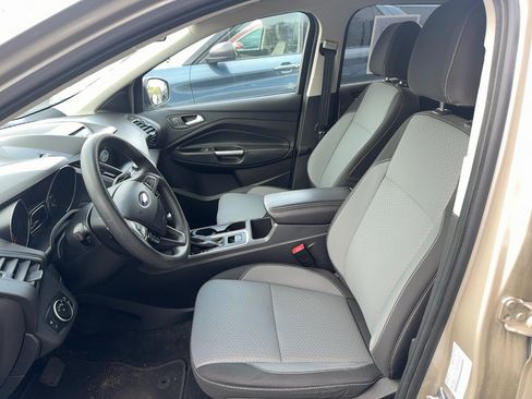 Used 2017 Ford Escape SE w/ Equipment Group 201A AWD/4WD image 7