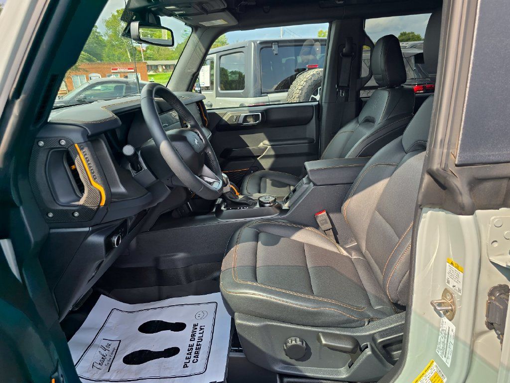 Used 2024 Ford Bronco Badlands AWD/4WD image 9
