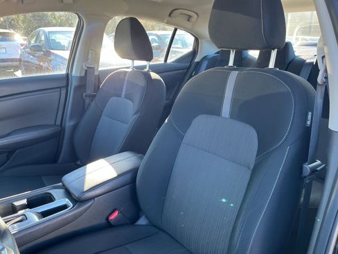 Used 2025 Nissan Sentra SV image 25