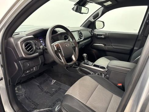 Used 2023 Toyota Tacoma TRD Sport image 15