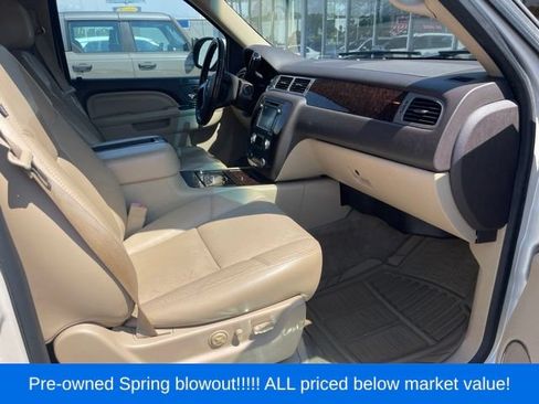 Used 2013 GMC Yukon XL Denali RWD image 25