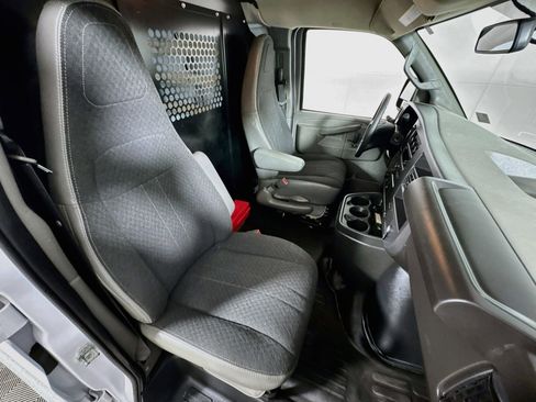 Used 2025 GMC Savana 2500 w/ Driver Convenience Package RWD image 24