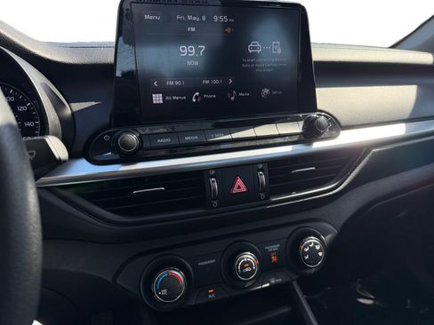 Used 2022 Kia Forte LXS w/ LXS Technology Package FWD image 12