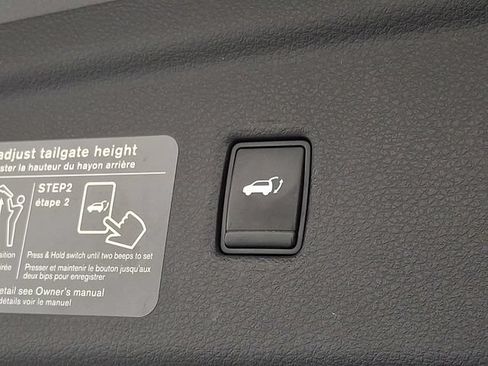 Used 2019 INFINITI QX50 Luxe w/ Navigation Package FWD image 35