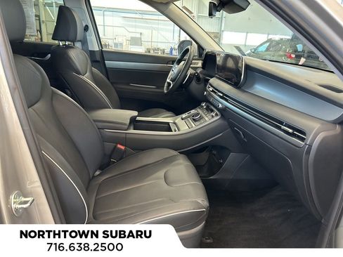 Used 2024 Hyundai Palisade SEL w/ Premium Package image 4