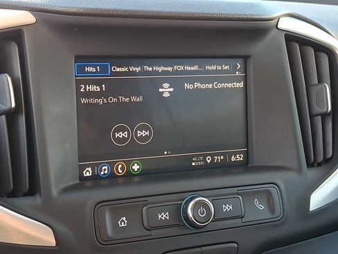 Used 2023 GMC Terrain SLE w/ Driver Convenience Package FWD image 18