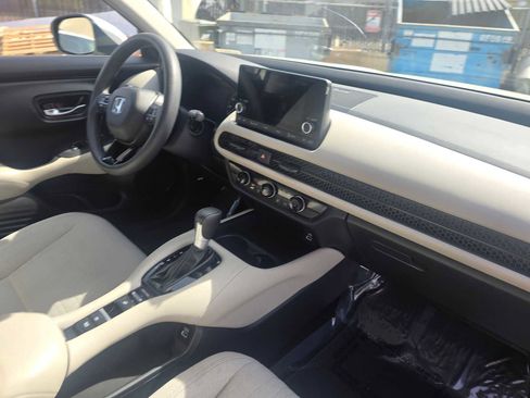 Used 2023 Honda HR-V LX image 12