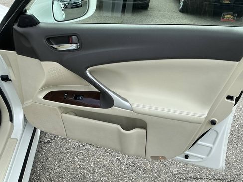 Used 2011 Lexus IS 250 AWD w/ Premium Pkg Value Edition image 36