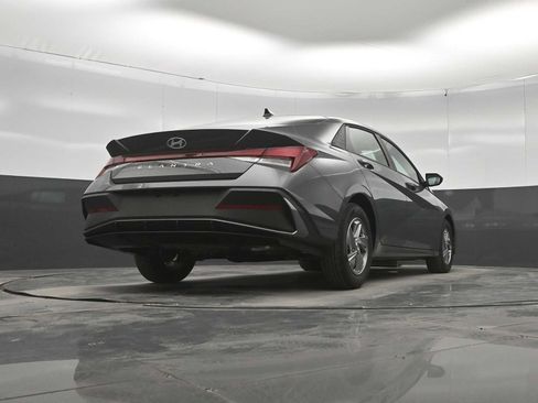 New 2026 Hyundai Elantra SE FWD image 36