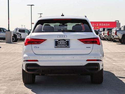 Used 2025 Audi Q3 2.0T Premium w/ Convenience Plus Package AWD/4WD image 5
