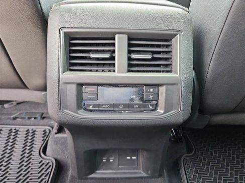 Used 2023 Volkswagen Atlas SEL Premium AWD/4WD image 18