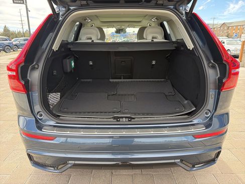 Used 2024 Volvo XC60 B5 Ultimate w/ Protection Package Premier AWD/4WD image 9