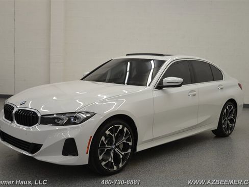 Used 2026 BMW 330i Sedan w/ Convenience Package RWD image 3