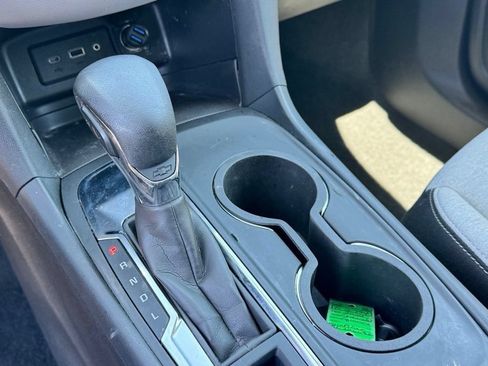 Used 2024 Chevrolet Equinox LS FWD image 18
