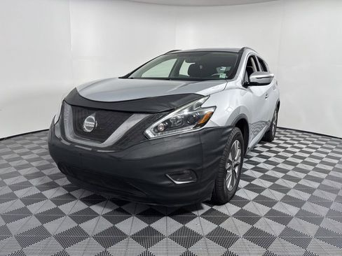 Used 2018 Nissan Murano SV image 1