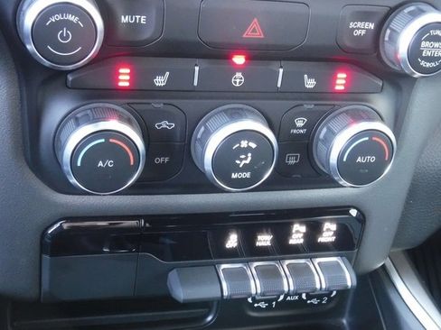 Certified 2022 RAM 1500 Big Horn image 28