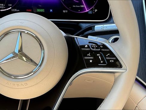 Used 2022 Mercedes-Benz EQS 450+ Sedan image 12