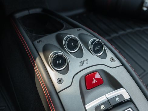 Used 2012 Ferrari 458 Italia Coupe RWD image 40
